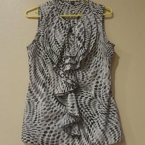 ✖️ SOLD ✖️ 3/$10 Black and white blouse